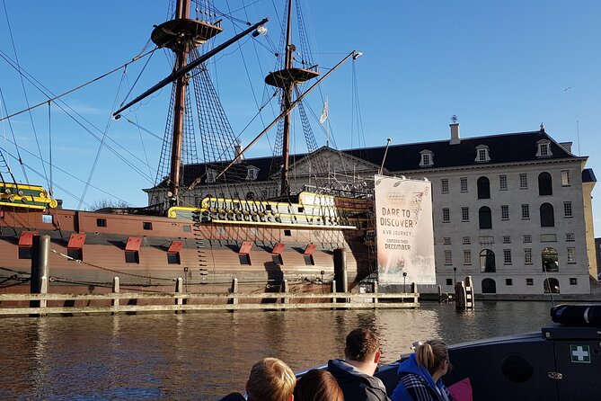 Classic Salonboat Tour in Amsterdam Including Cheese and Wine - The Jordaan, Prinsengracht, and Anne Frank House