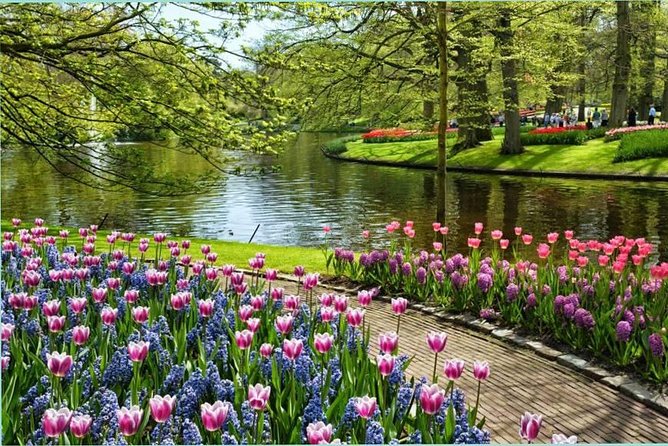 Day Trip to Keukenhof Gardens from Amsterdam with Tour Guide - Cancellation and practical booking details