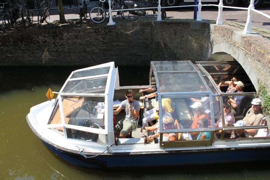 Delft: Canal Cruise with Guided Commentary - Key points to know before booking