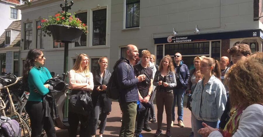 Delft: City Center Walking Tour - Returning through Delft’s old center