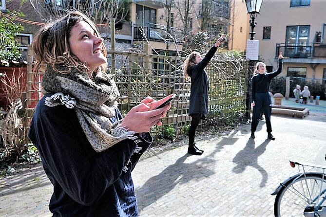 Discover the best spots in Rotterdam with Outside Escape - Starting at Stadhuisplein