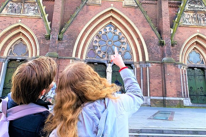 Discover the best spots in Rotterdam with Outside Escape - Grotekerkplein and the Grote of Sint-Laurens