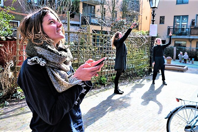 Discover The Hague with a self-guided Outside Escape city tour - Jagerstraat brings canals into the route