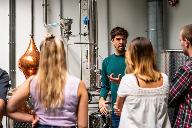 Distilling Class @ Spirited Union Rum Co. (Amsterdam) - Bottling and Labeling Your Personal Souvenir