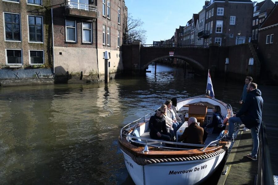 Dordrecht: City Canal Cruise - Practical details that affect your decision