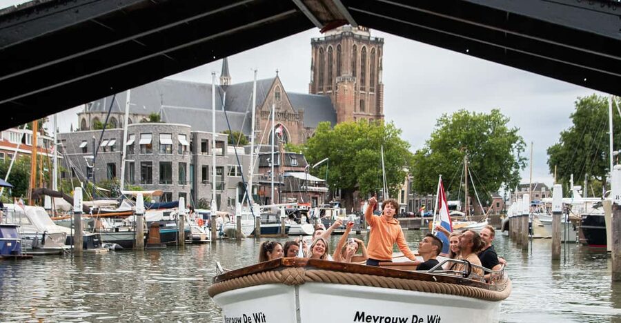 Dordrecht: City Canal Cruise - Harbors, bridges, and the old city center