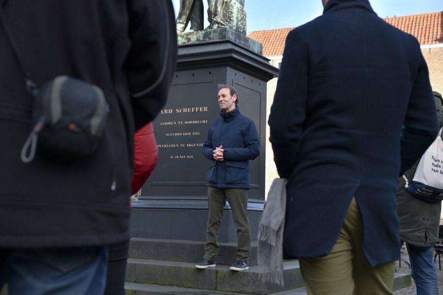 Dordrecht: City Walking Tour with Boat Ride - Key points at a glance