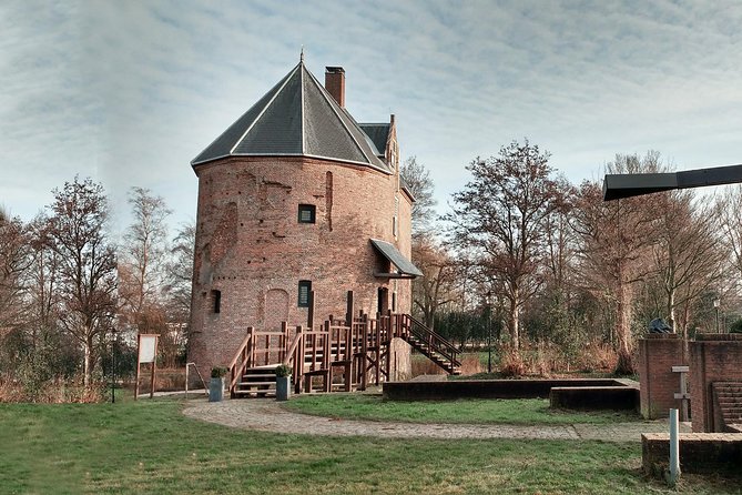Drive it yourself electric History and Castle GPS audio tour - Riding the 39-kilometer bulb-region route