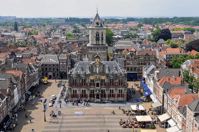 e-Scavenger hunt Delft: Explore the city at your own pace - Stadhuis, the Old Church, and Delft’s visual landmarks