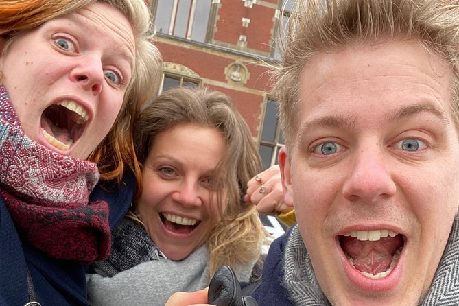 e-Scavenger hunt Delft: Explore the city at your own pace - Hugo de Groot Monument and Bagijnhofpoort