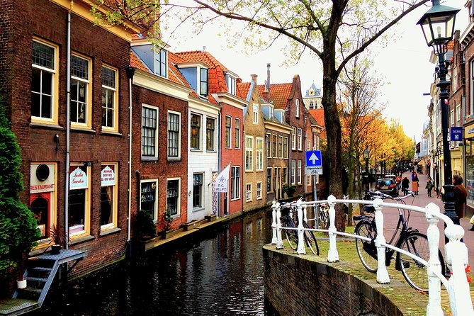 e-Scavenger hunt Delft: Explore the city at your own pace - Vleeshal de Koornbeurs and Gemeenlandshuis van Delfland
