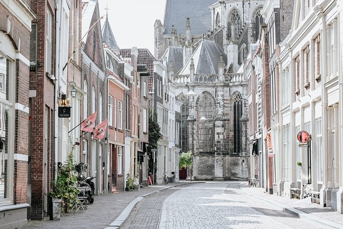 e-Scavenger hunt Dordrecht: Explore the city at your own pace - Dordrechts Museum and Huis Van Gijn reward careful pacing