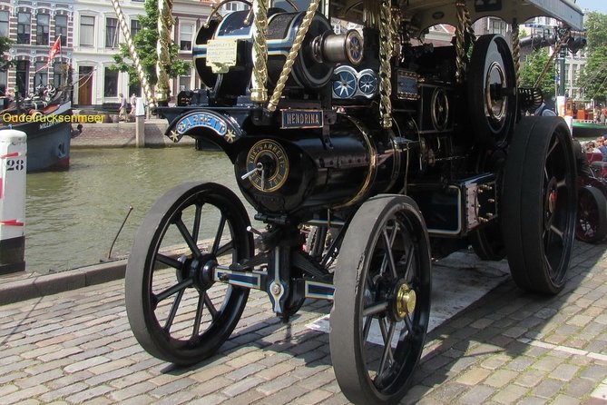 e-Scavenger hunt Dordrecht: Explore the city at your own pace - Patriciershuis and Distillery Rutte add local character