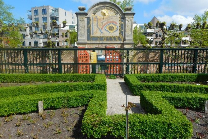 e-Scavenger hunt Groningen: Explore the city at your own pace - Starting at Stationsweg 10