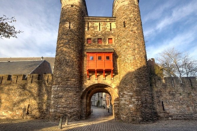 e-Scavenger hunt Maastricht: Explore the city at your own pace - What the $37.41 group price really buys