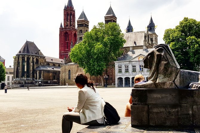 e-Scavenger hunt Maastricht: Explore the city at your own pace - North Caves, Central Station, and a bookshop with a twist