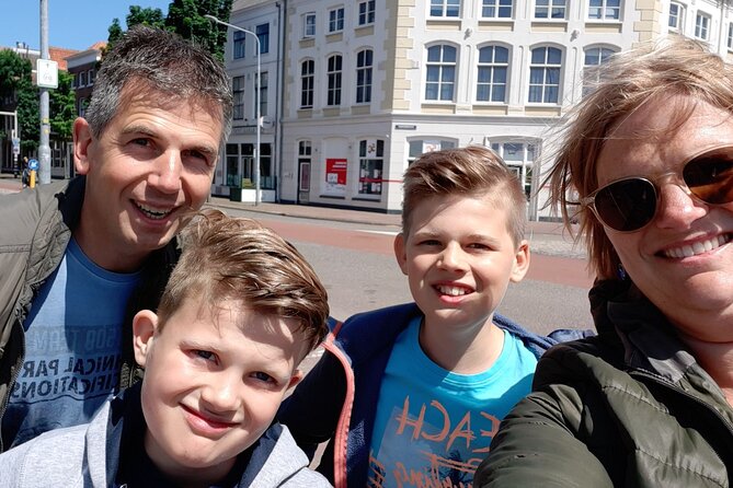 e-Scavenger hunt Middelburg: Explore the city at your own pace - A city walk with a game in your pocket
