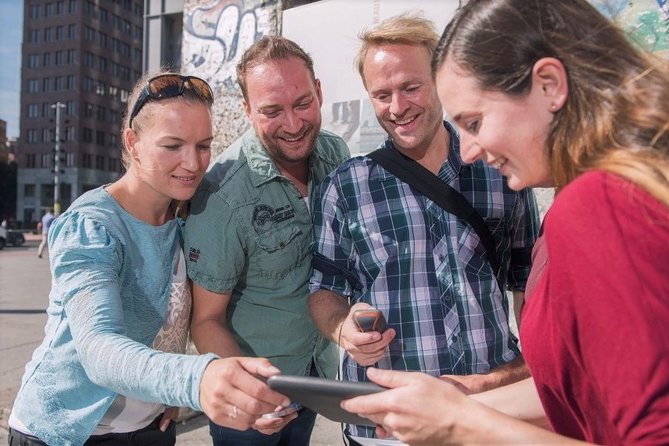 e-Scavenger hunt Utrecht: Explore the city at your own pace - City Hall, Paushuize, and rococo Utrecht