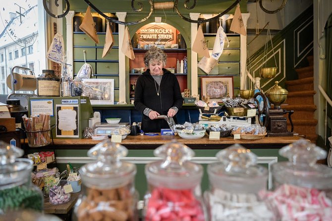 e-Scavenger hunt Zwolle: Explore the city at your own pace - Art, books, and theater on the second half of the walk