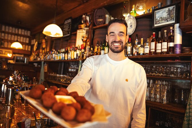 Eating Amsterdam: Albert Cuyp Market & The Pijp Food Tour - Simon Meijssen and the Dutch sausage roll