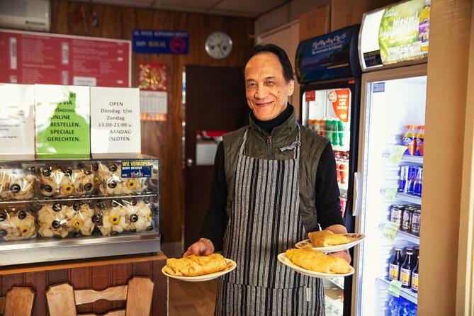 Eating Amsterdam: Albert Cuyp Market & The Pijp Food Tour - Lunchcafé Bozz and the broodje gezond