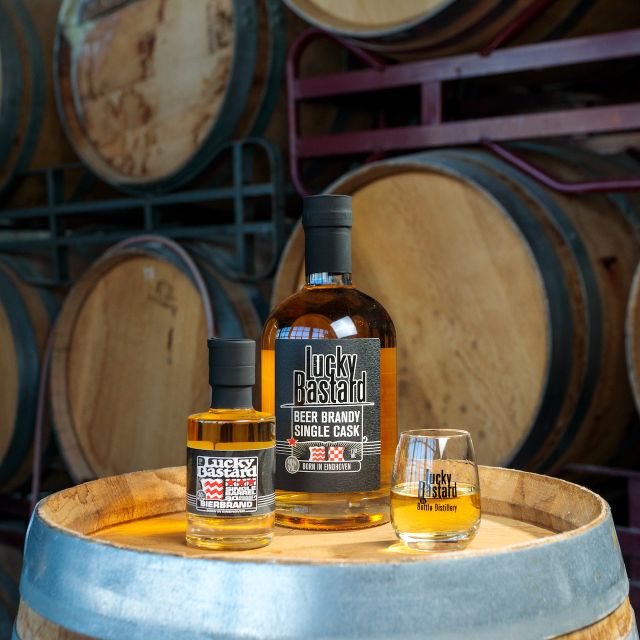 Eindhoven: Bottle Distillery Tour and Tasting Experience - Three tastings, with room for personal choice