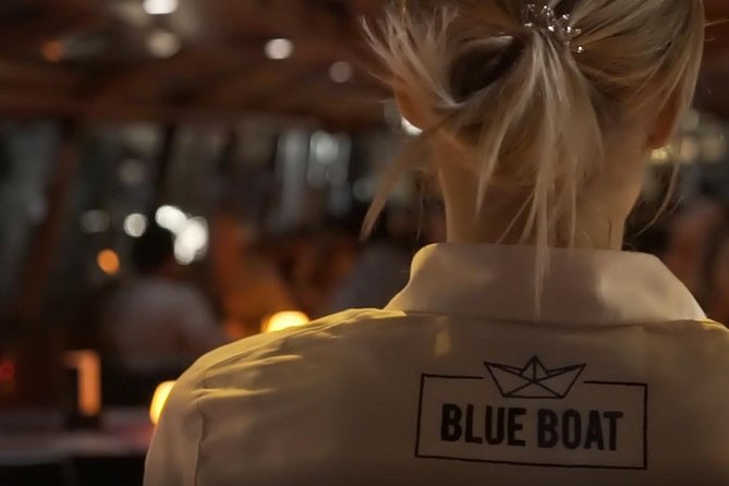 Evening Canal Cruise in Amsterdam with Wine & Cheese Option - What the audio system is really like