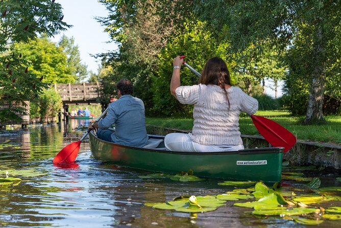 Fresh nose tour with the canoe through the nature near Amsterdam - The halfway pause with juice, biscuits, and quiet