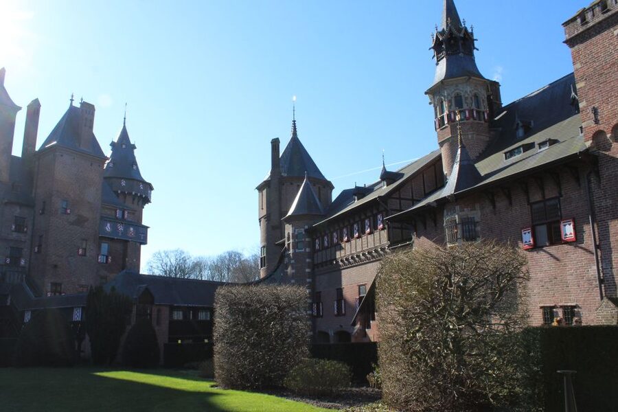 From Amsterdam: Castle De Haar Guided Tour - The 45-minute ride into Utrecht Province