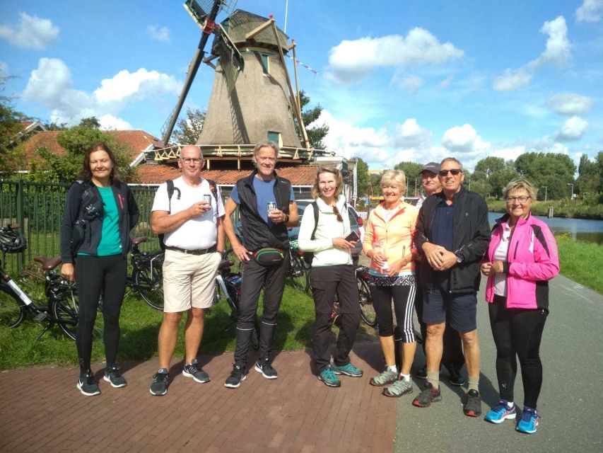 From Amsterdam: Countryside Bike Tour - Guide style and group atmosphere