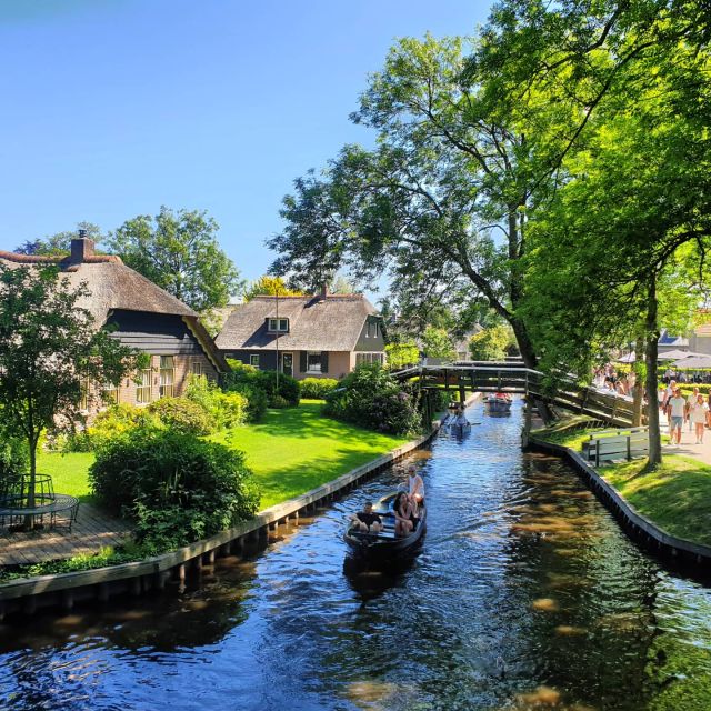 From Amsterdam: Giethoorn Day Trip with Small Electric Boat - Lunch beside the canals