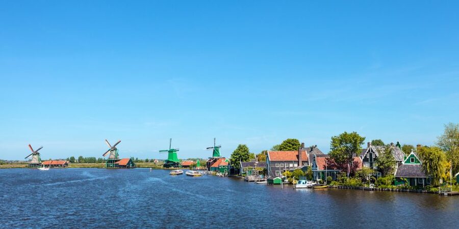 From Amsterdam: Windmills of Zaanse Schans Tour - Why Zaanse Schans makes a good half-day trip