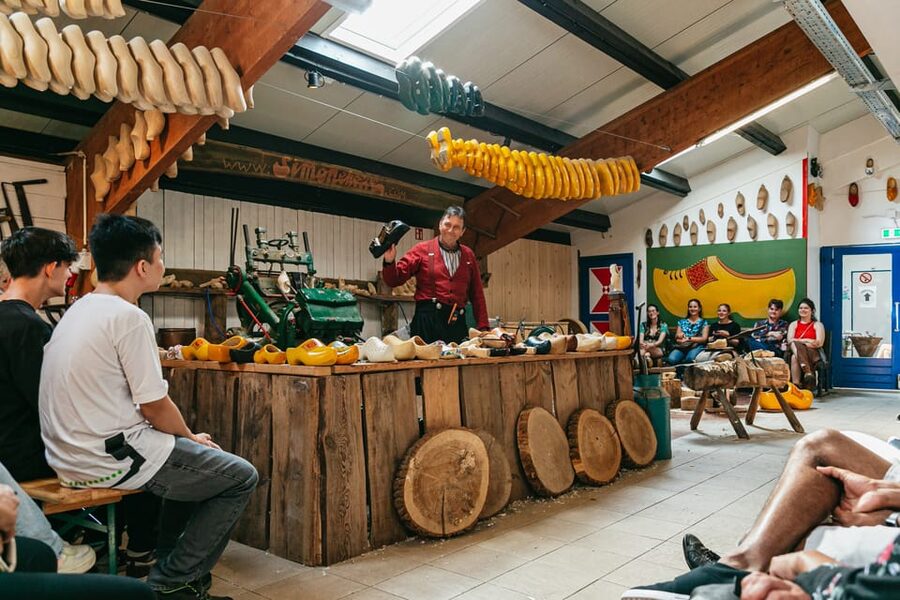 From Amsterdam: Zaanse Schans, Edam, & Marken Full-Day Trip - Who should book this experience?