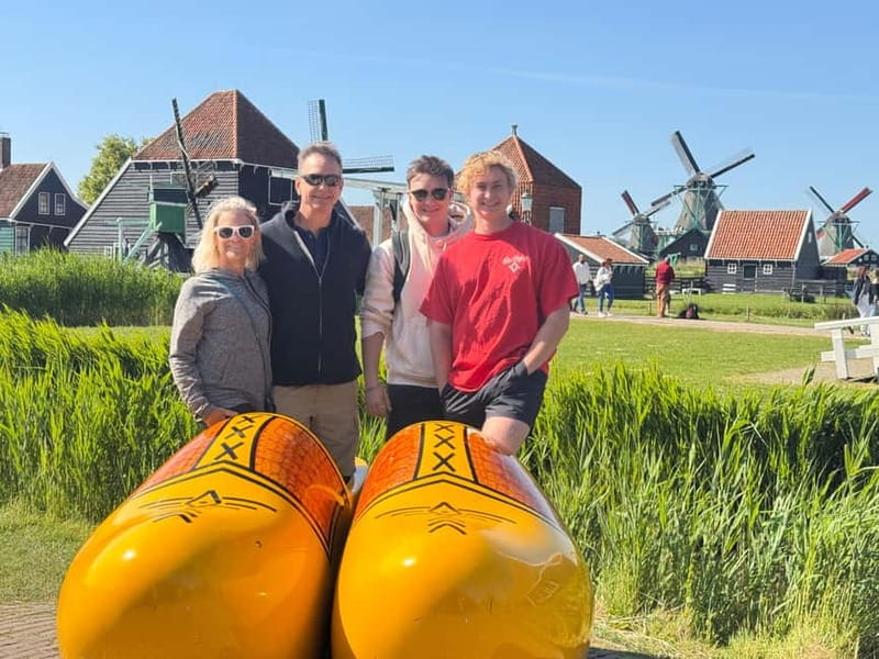 From Amsterdam: Zaanse Schans Windmills & More - E-Bike Tour - Starting at Oudezijds Voorburgwal