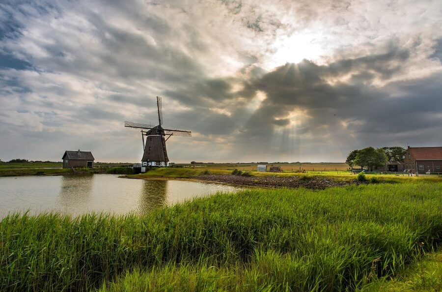 From Katwijk: Kaag Lakes Cruise - Why the Kaag Lakes look so Dutch
