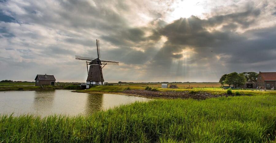 From Katwijk: Kaag Lakes Cruise - Leaving Katwijk for the lake system