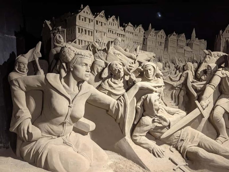Garderen: Sandsculpture Exhibition Entry Ticket - Amsterdam’s story begins in carved sand