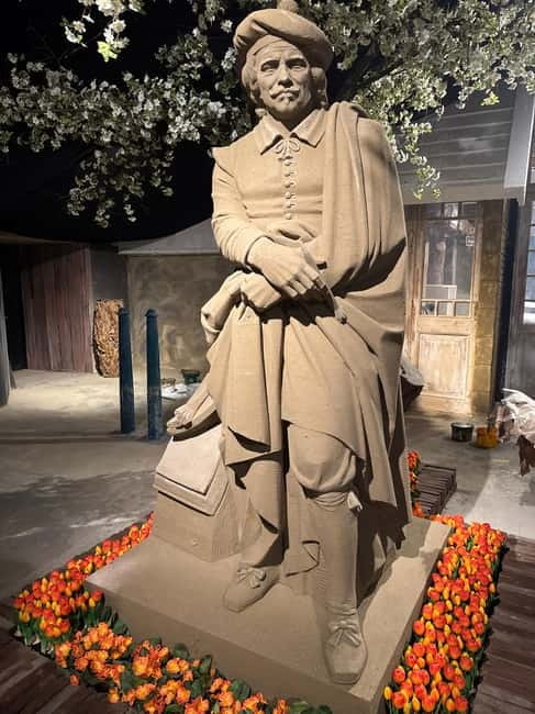 Garderen: Sandsculpture Exhibition Entry Ticket - Wartime hardship and the city’s ability to recover