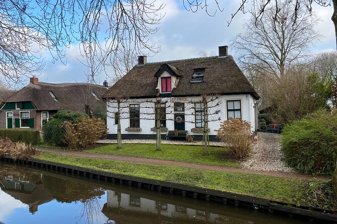Giethoorn and Zaanse Schans Day Tour Small Group Incl. Boat Ride - The drive to Giethoorn