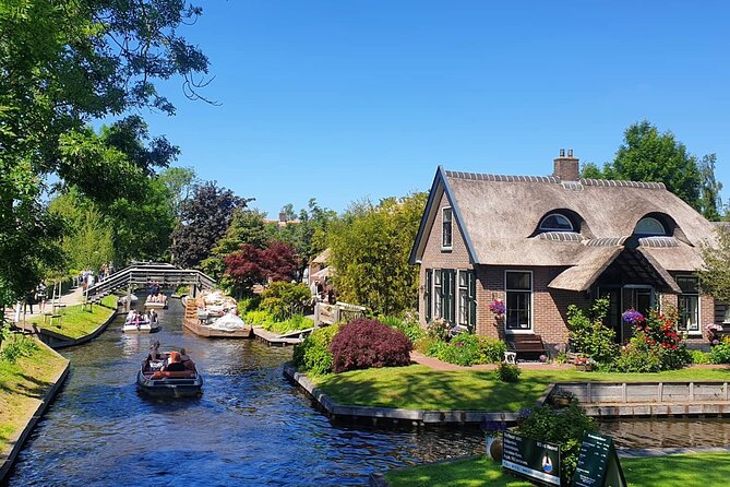 Giethoorn, Zaandam & Zaanse Schans Day Tour w/ Small Boat Ride - Quick takeaways