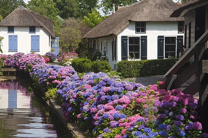 Giethoorn, Zaandam & Zaanse Schans Day Tour w/ Small Boat Ride - Who will get the most from this tour
