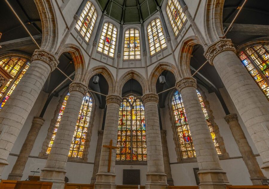 Gouda: Entry Ticket to Church of St. John with Audioguide - Looking up at 72 Gouda Windows