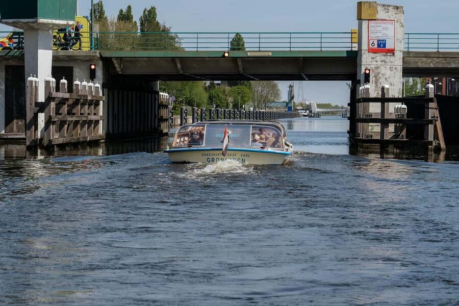 Groningen: City Canal Cruise - Seating, weather, and the onboard bar