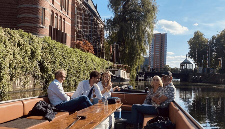 Groningen: City canal cruise (with unlimited drinks) - Practical planning for your Groningen day