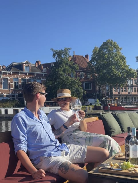 Groningen: Evening Cheese and Wine cruise - Het Verbindingskanaal and Groningen Central Station