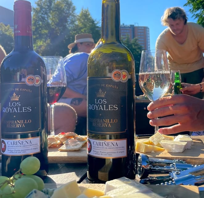 Groningen: Evening Cheese and Wine cruise - Noorderhaven and Groningen’s living boats