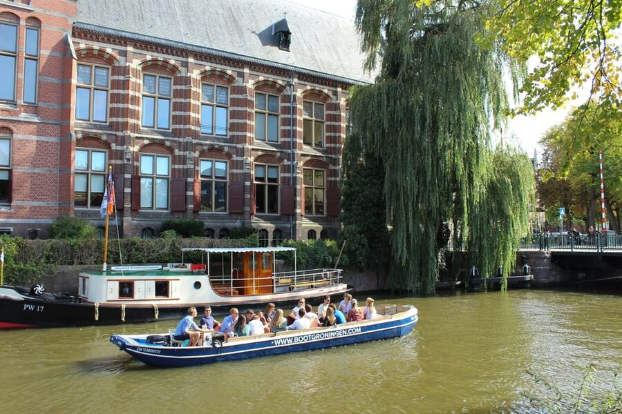 Groningen: Open Boat City Canal Cruise - Unlimited drinks and the real value of $27