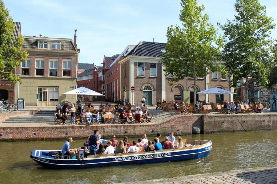 Groningen: Open Boat City Canal Cruise - Why the guides make a difference