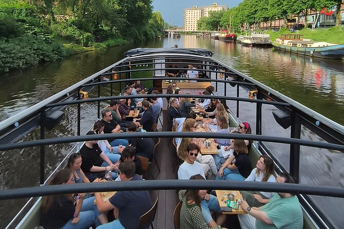 Groningen: Terrace Boat Experience with a Cozy Bar: 1.5 Hours - Views toward the central station and Peerd van Ome Loeks