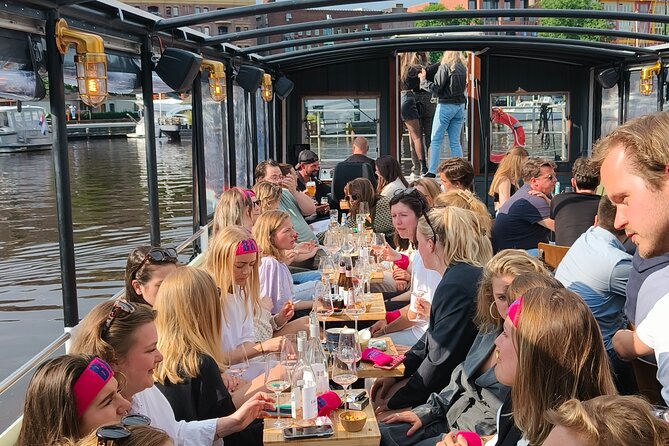 Groningen: Terrace Boat Experience with a Cozy Bar: 1 hour - Groningen’s canal cruise works best as a moving terrace